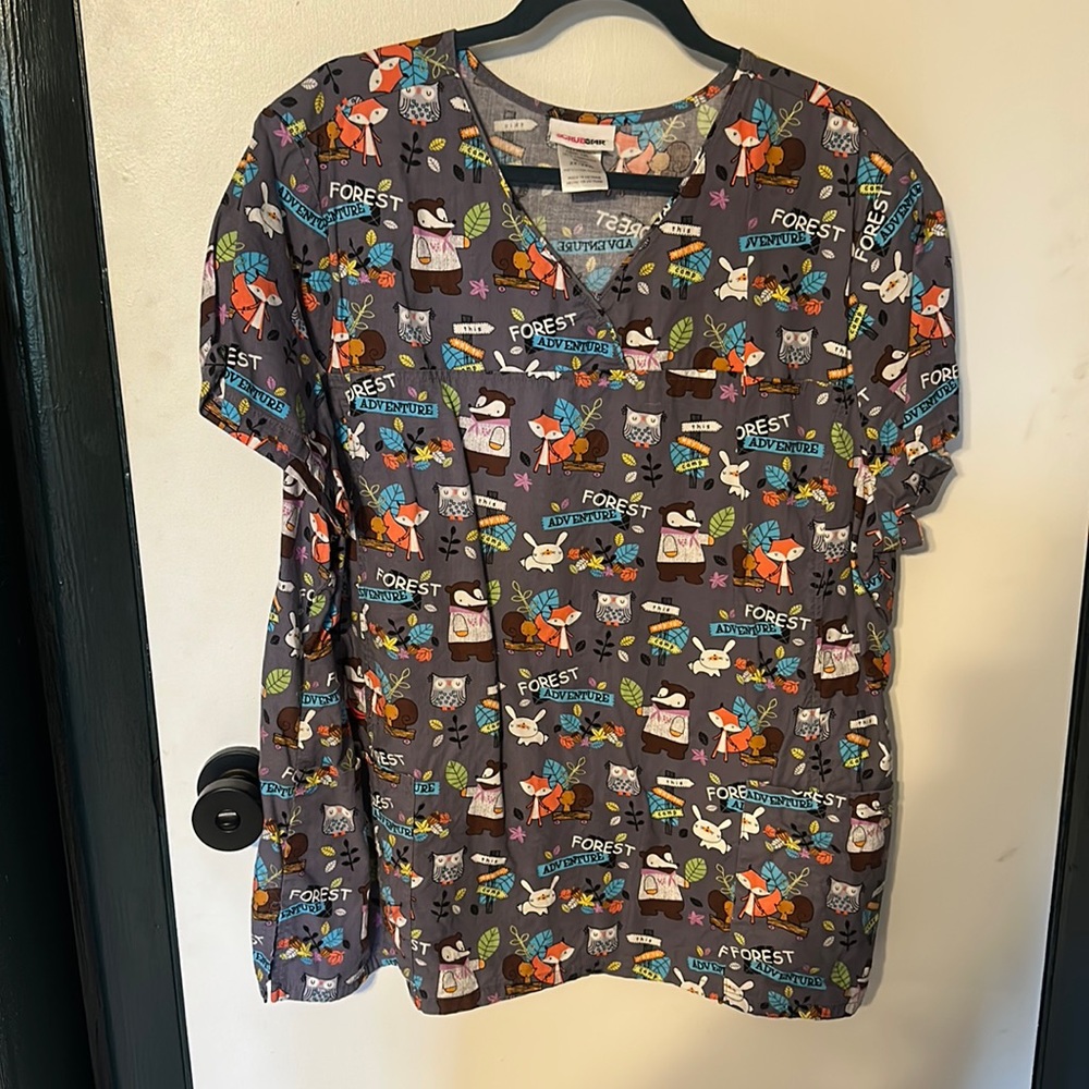 Scrub Star EUC scrub top